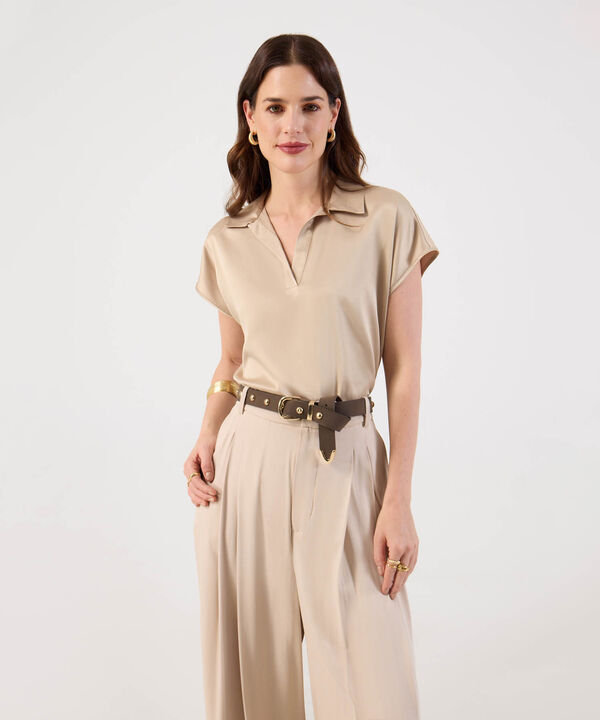 Blusa Unicolor Con Cuello Camisero Para Mujer image number null