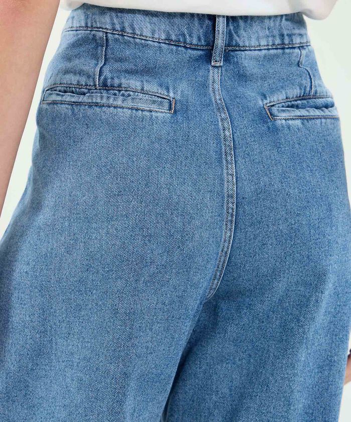 Bermuda Con Prenses Tono Azul Medio