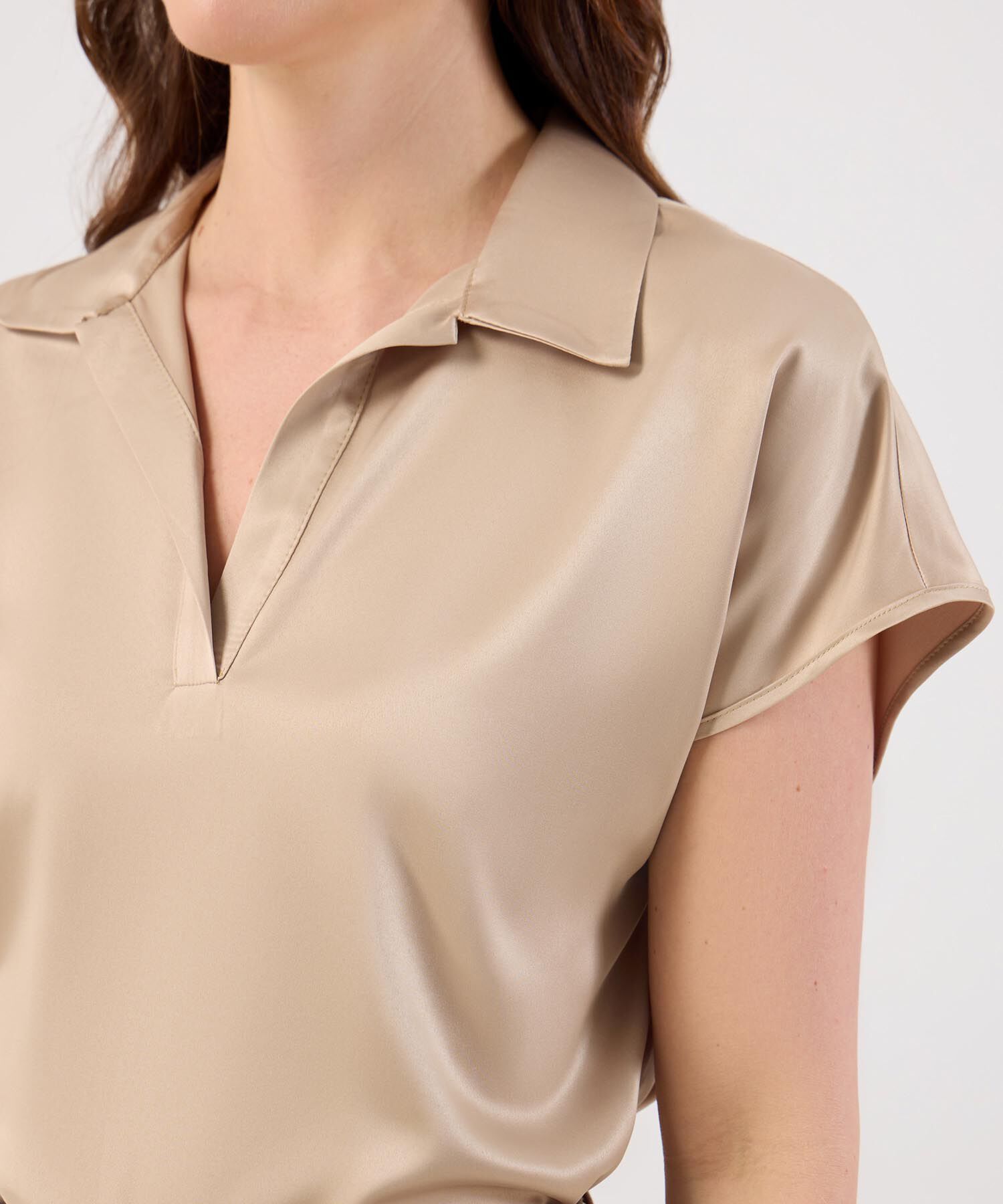 Blusa Unicolor Con Cuello Camisero Para Mujer