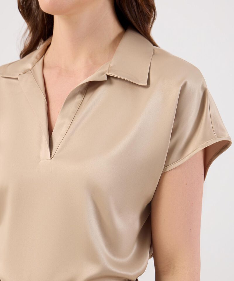 Blusa Unicolor Con Cuello Camisero Para Mujer