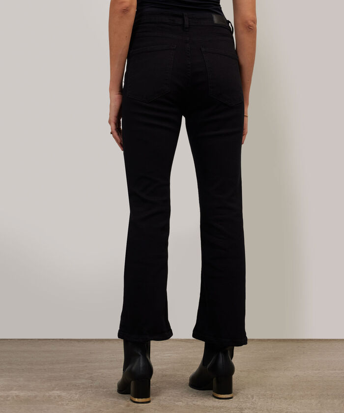 Jean Cropped Flare Tono Negro