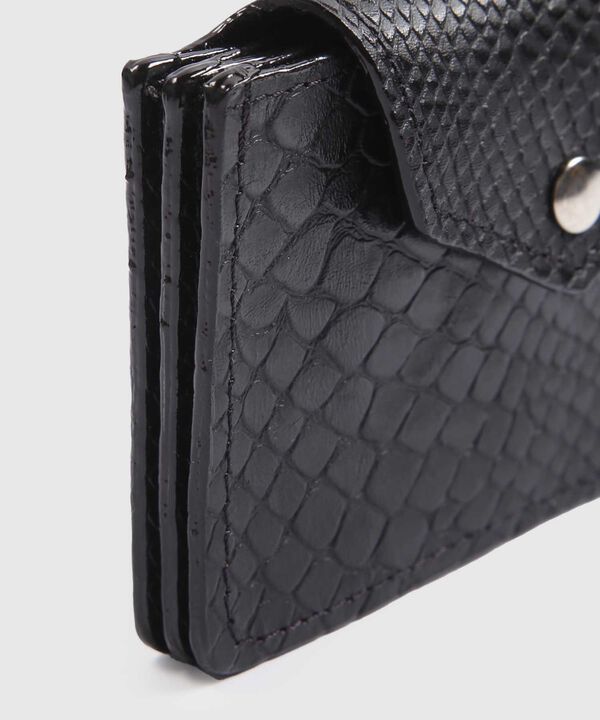 Billetera con Tapa en Cuero