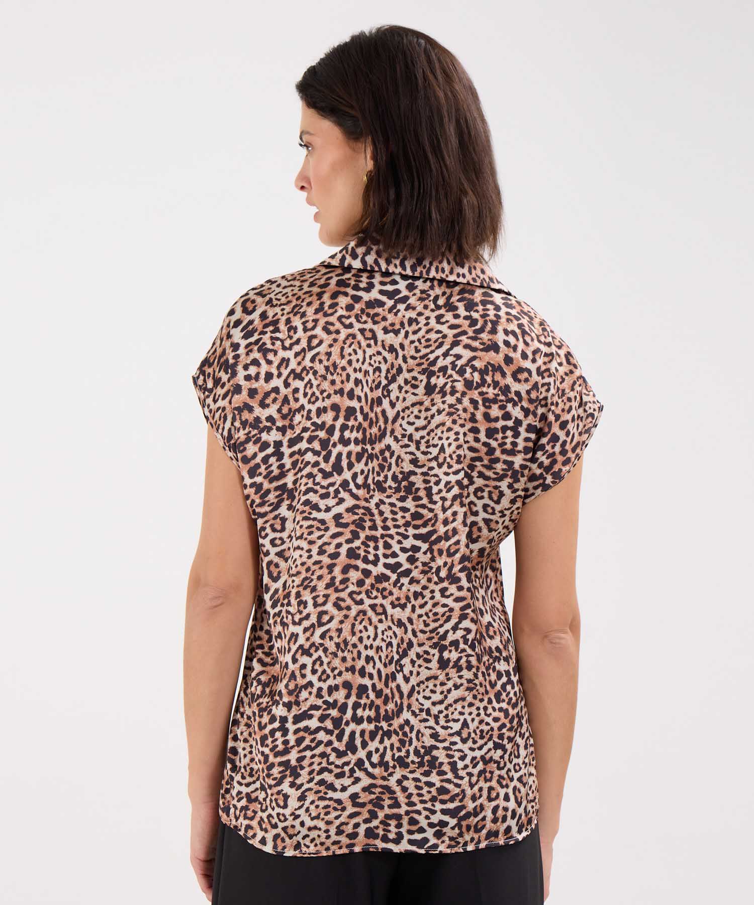 Camisa Animal Print de Manchas