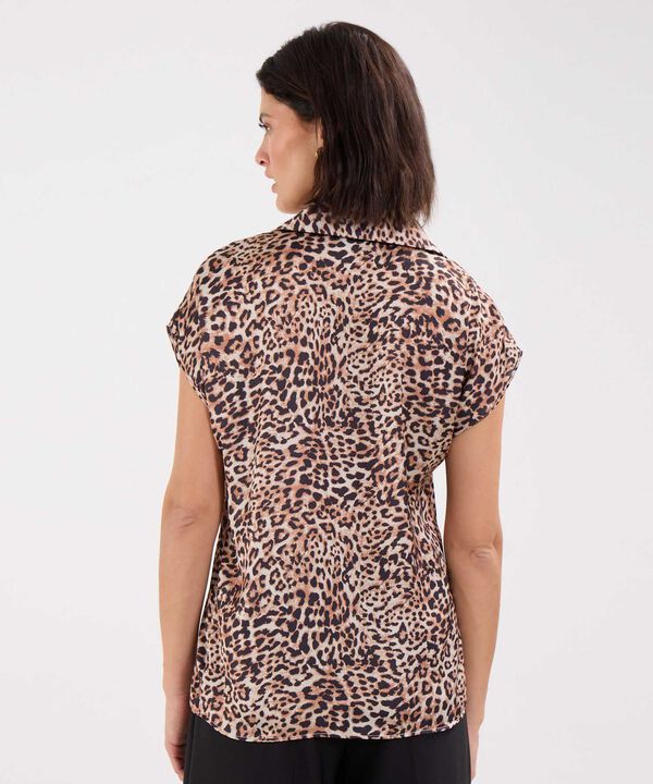 Camisa Animal Print de Manchas