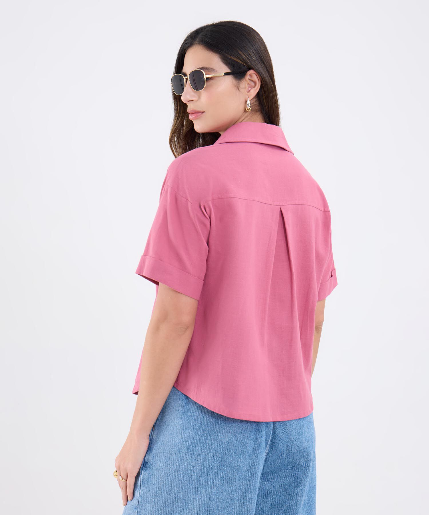 Camisa Unicolor Con Bolsillos En Frente