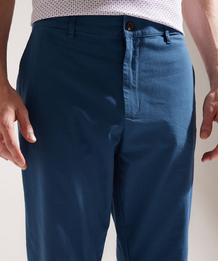 Pantalón Tipo Chino con Bolsillos