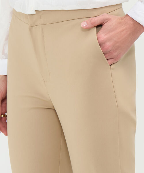 Pantalón Capri con Taches image number null