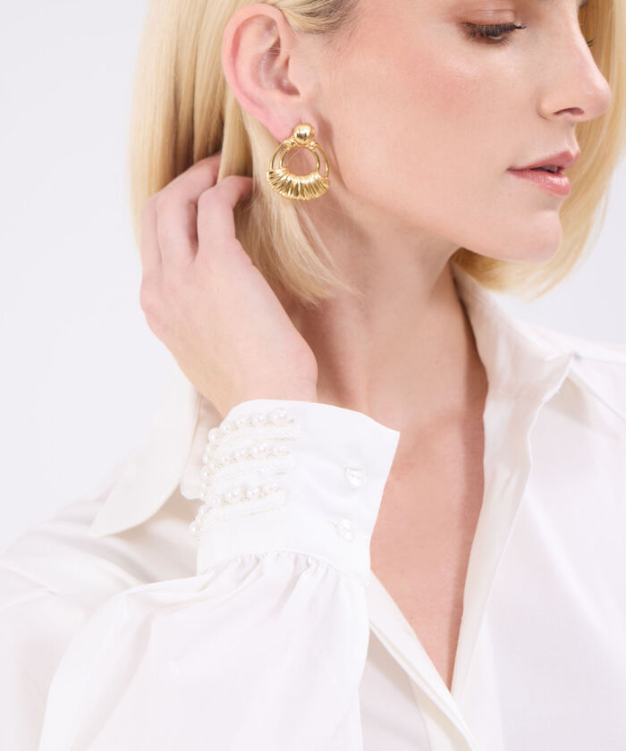 Camisa Unicolor Con Pedrer&iacute;a En Pu&ntilde;o