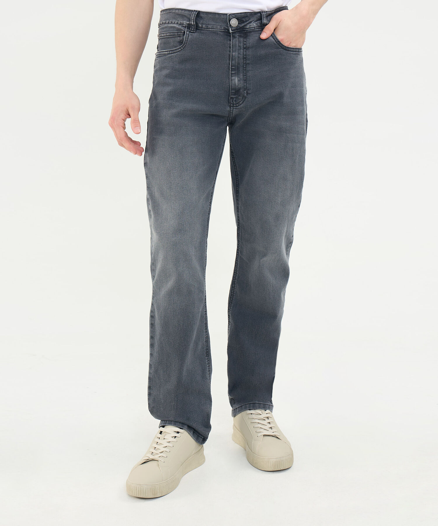 Jeans Regular Tono Negro