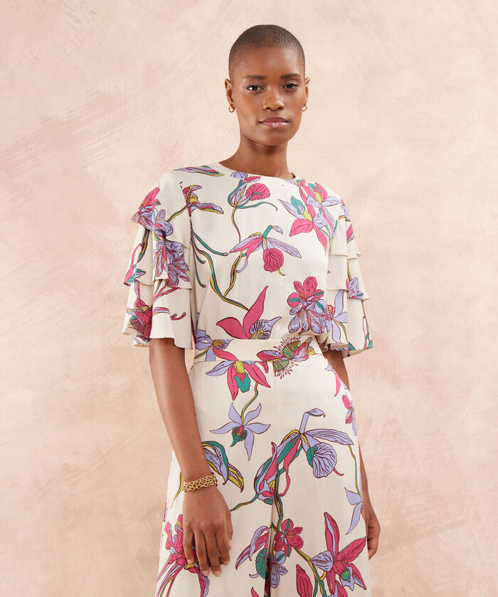 Blusa Manga Corta Unicolor Con Capas En Manga