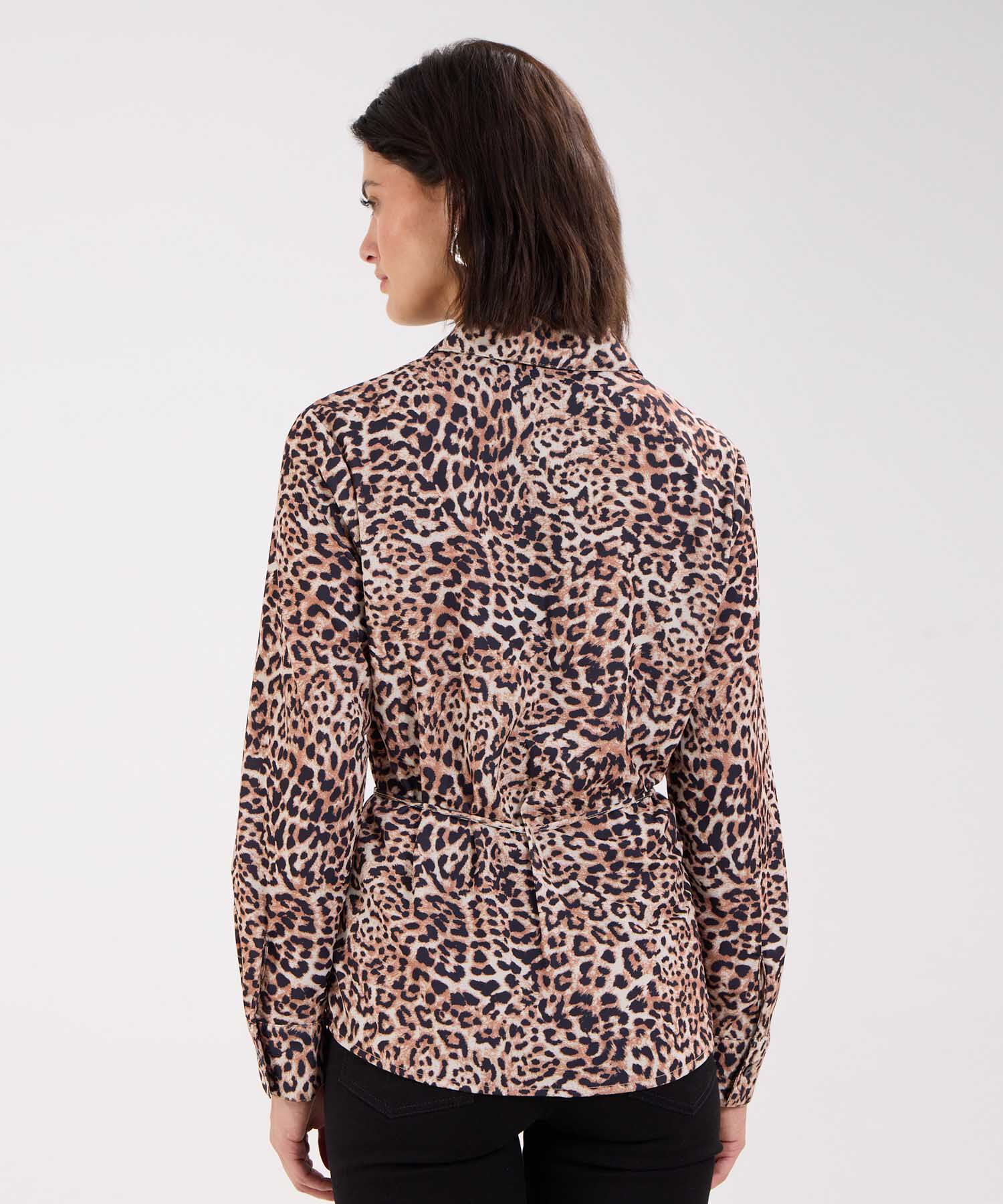Camisa Animal Print de Manchas