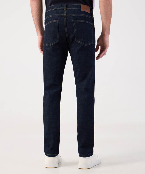 Jean de Lavado Oscuro y Corte Recto Para Hombre