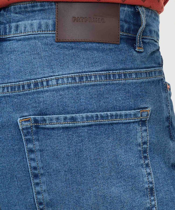 Jeans Slim Tono Medio