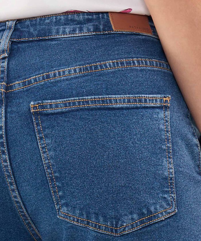 Jeans Straight Tono Medio