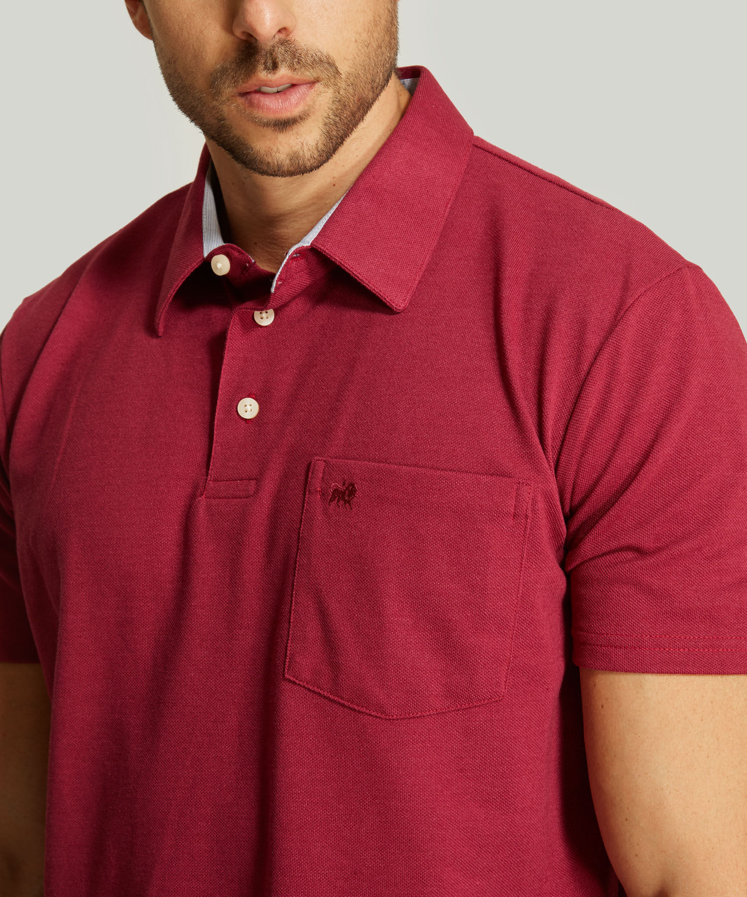 Polo Cuello Duro Con Bolsillo