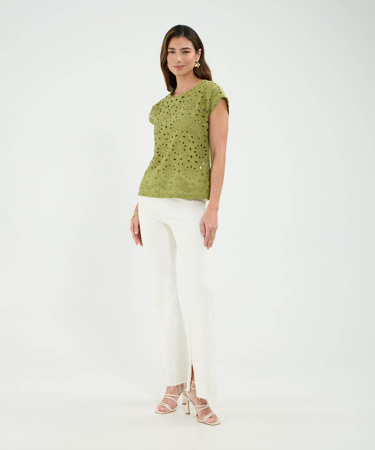 Blusa en Ojalillo Escote Redondo