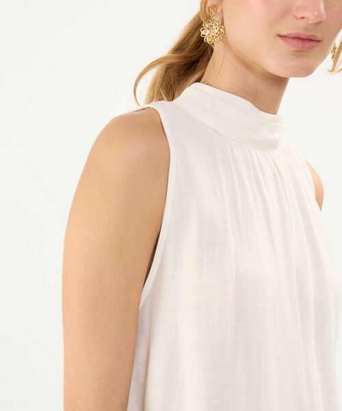 Blusa Cuello Alto image number null