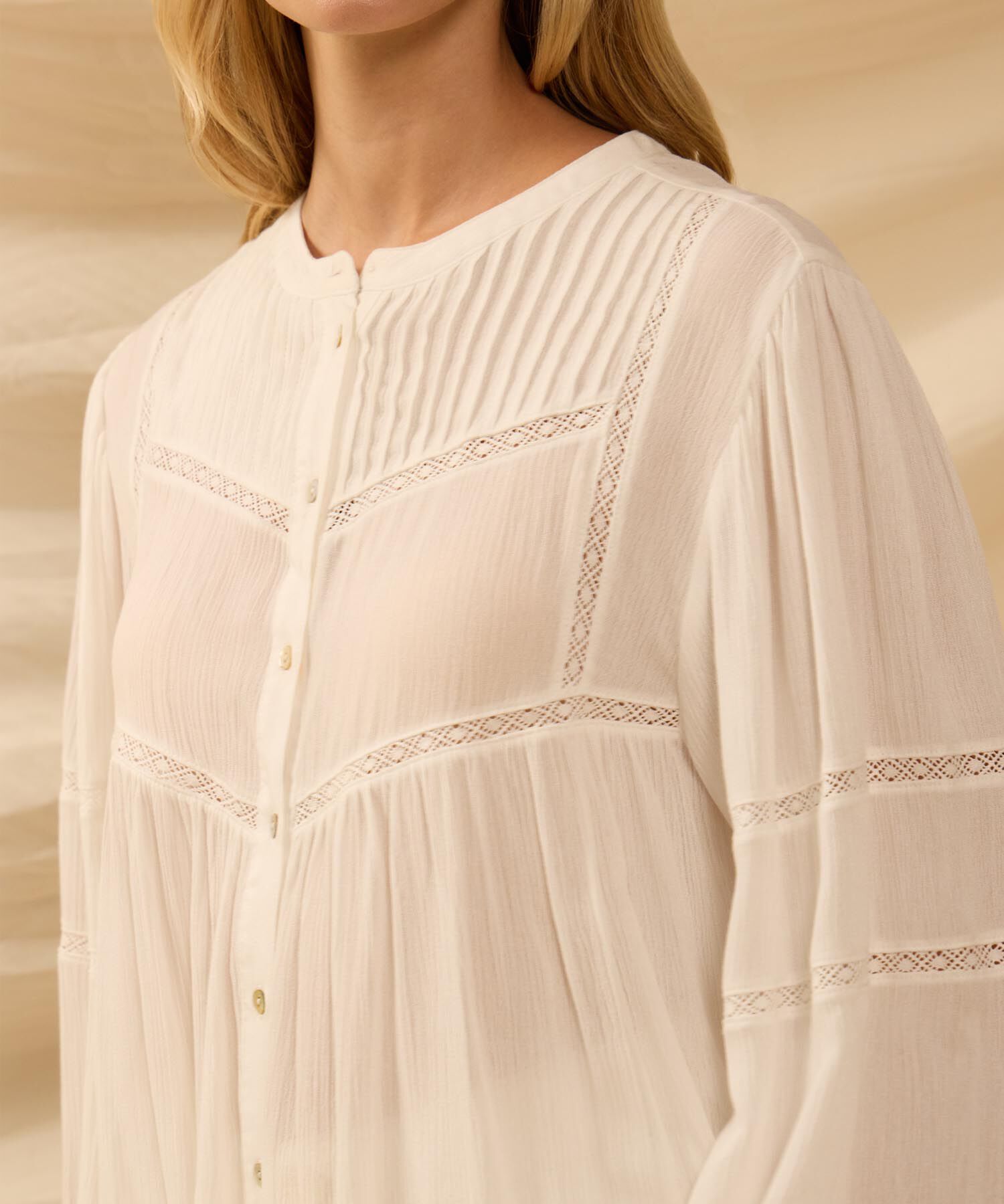 Blusa Unicolor Con Encaje Para Mujer