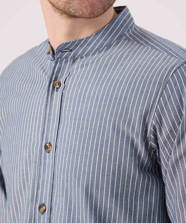 Camisa a rayas cuello mao 