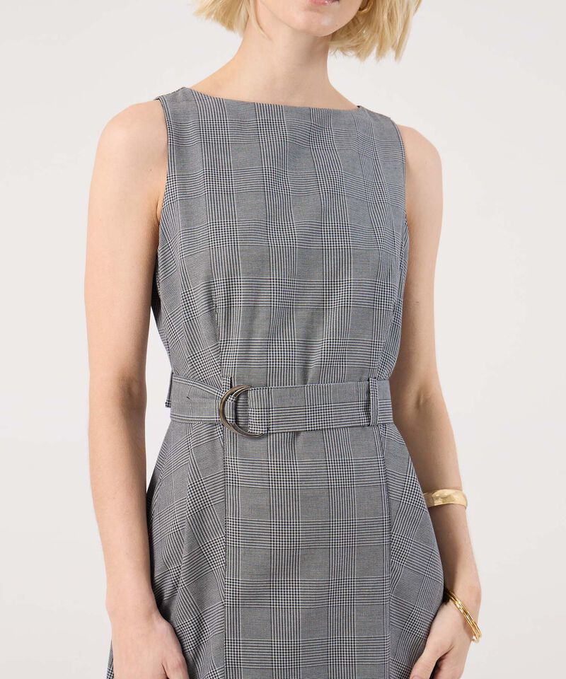 Vestido Corto Prete&ntilde;ido