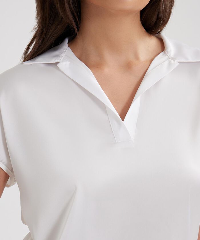 Blusa A Manga Corta Corrida Unicolor En Satin