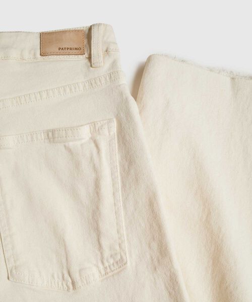 Jeans Flare Tono Blanco image number null