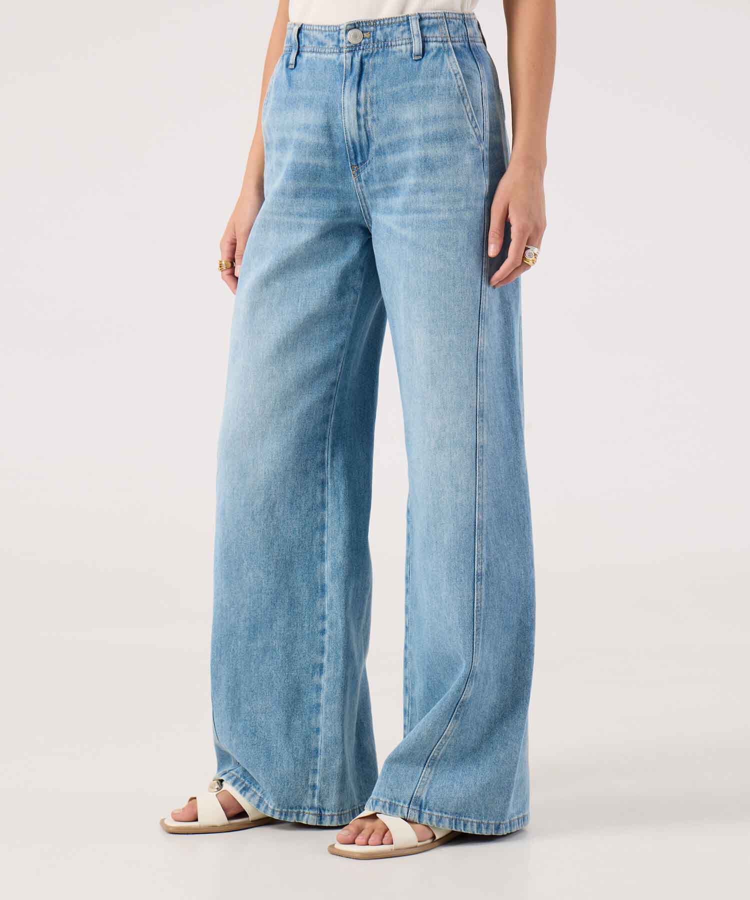 Jean wide leg con desgastes 