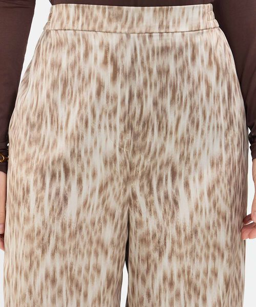 Pantal&oacute;n estampado para mujer image number null