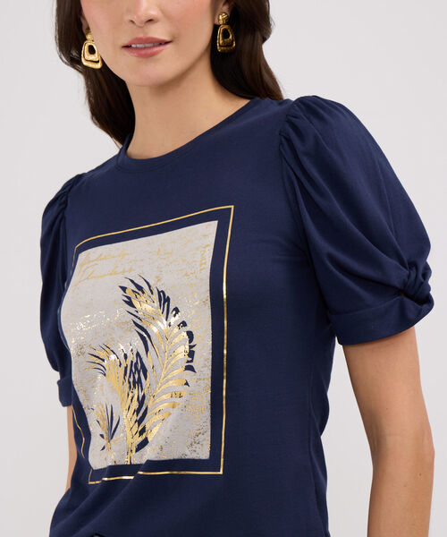 Camiseta Escote Redondo Con Detalle En Manga Y Estampado Screen En Frente image number null