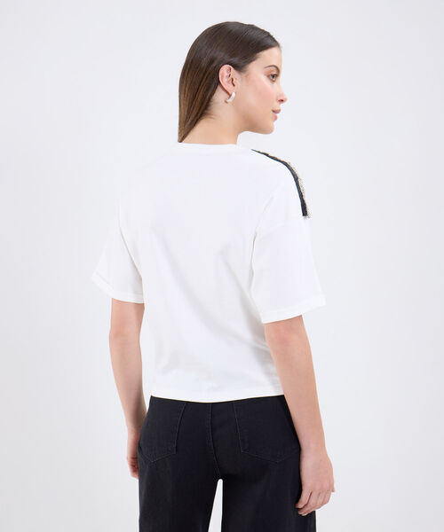 Camiseta Con Detalle En Hombro
