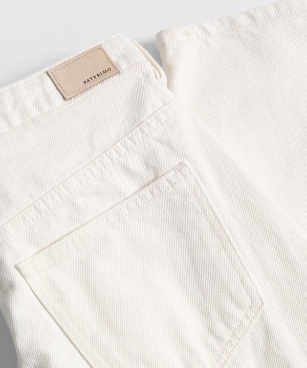 Jean Mom con Bordados Calados para Mujer