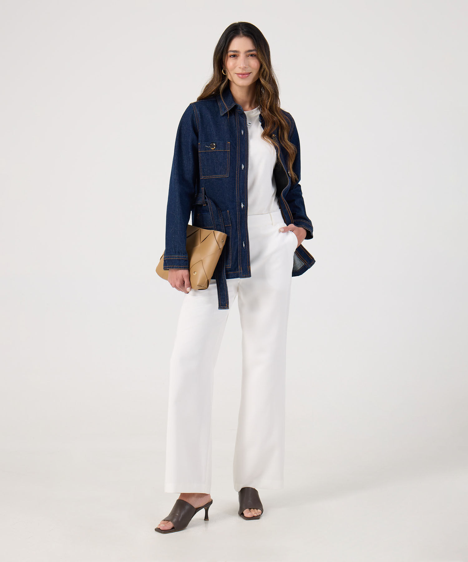 Camiseta con pedreria 