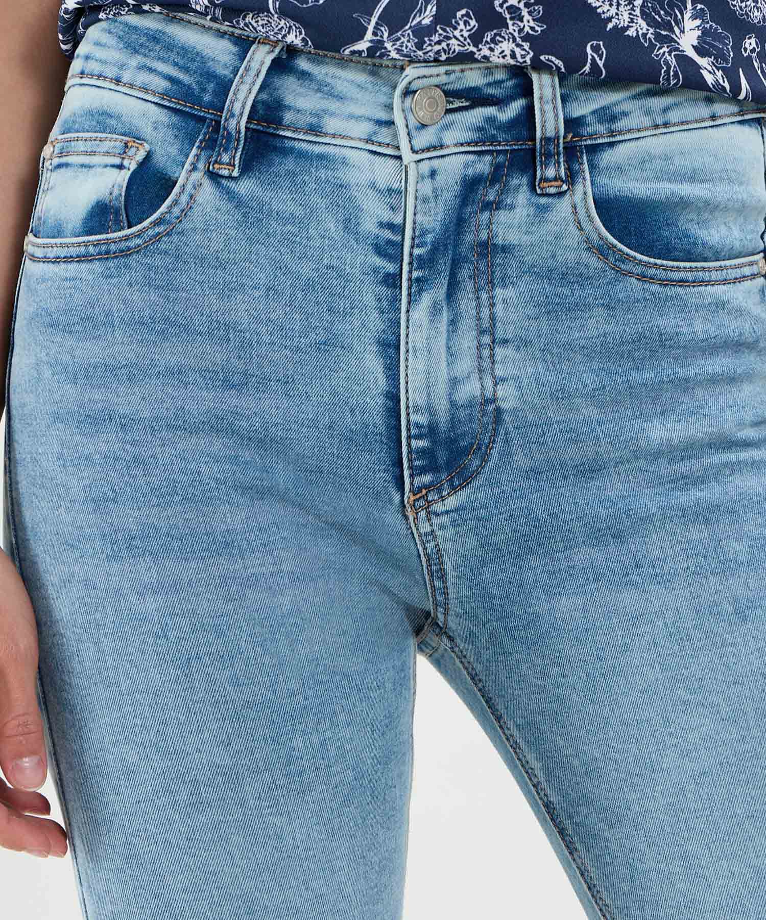 Jeans Skinny Tono Claro