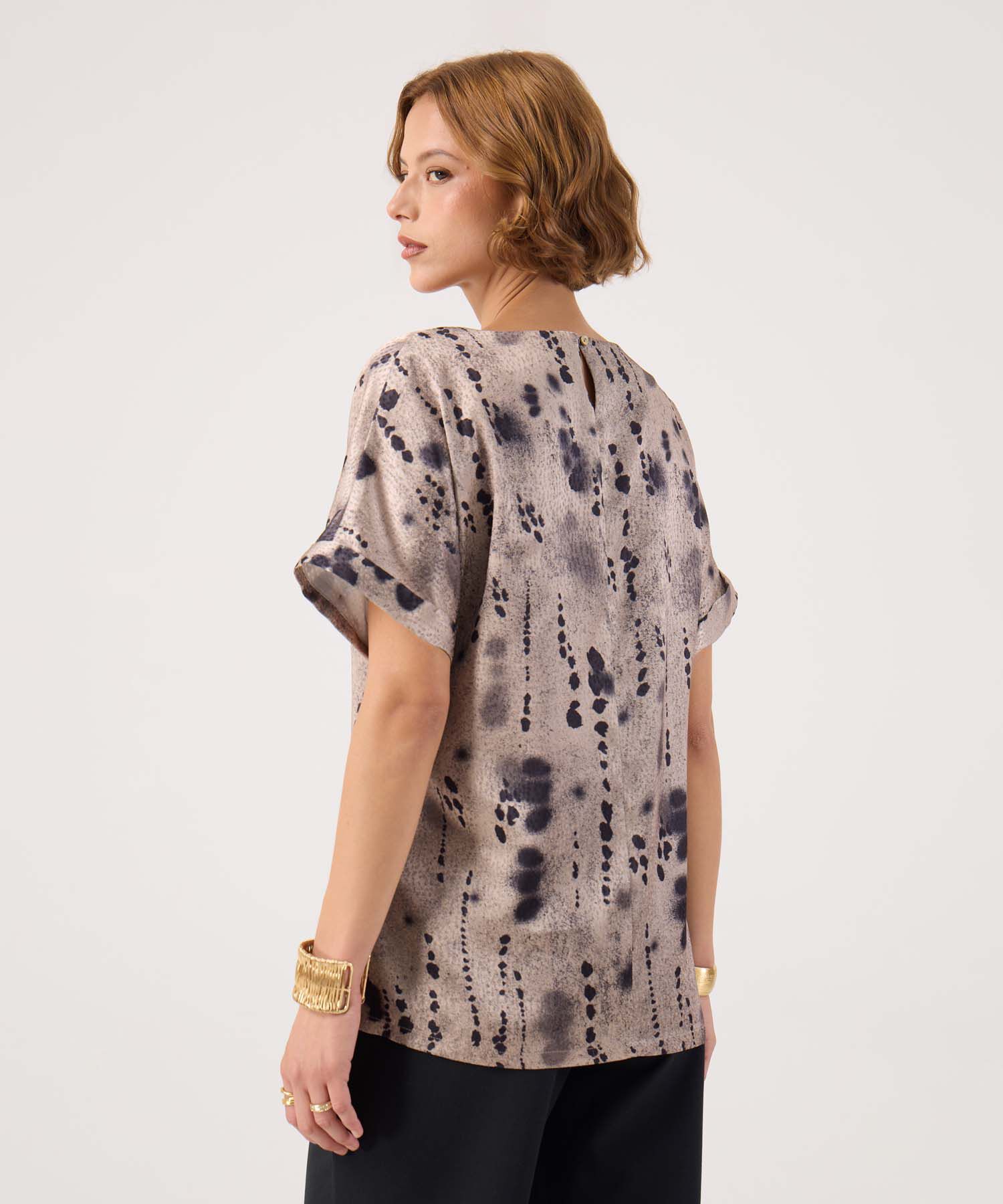 Blusa satinada manga corta 