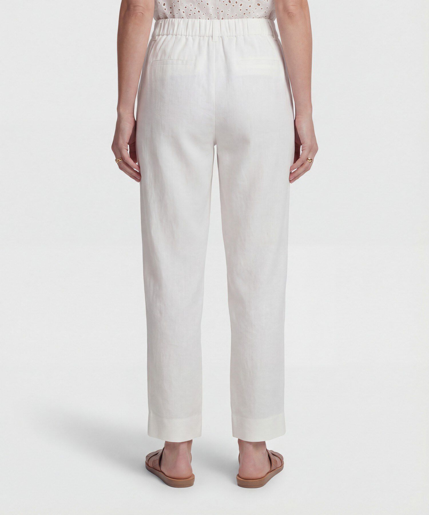 Pantal&oacute;n Cl&aacute;sico Con Pinzas Para Mujer