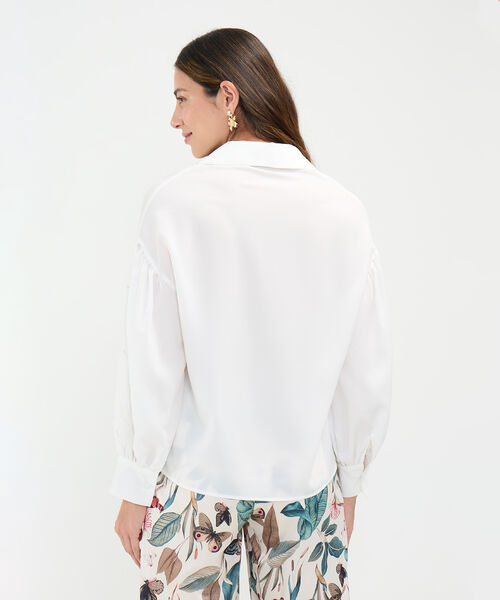 Blusa con Bordado en Mangas