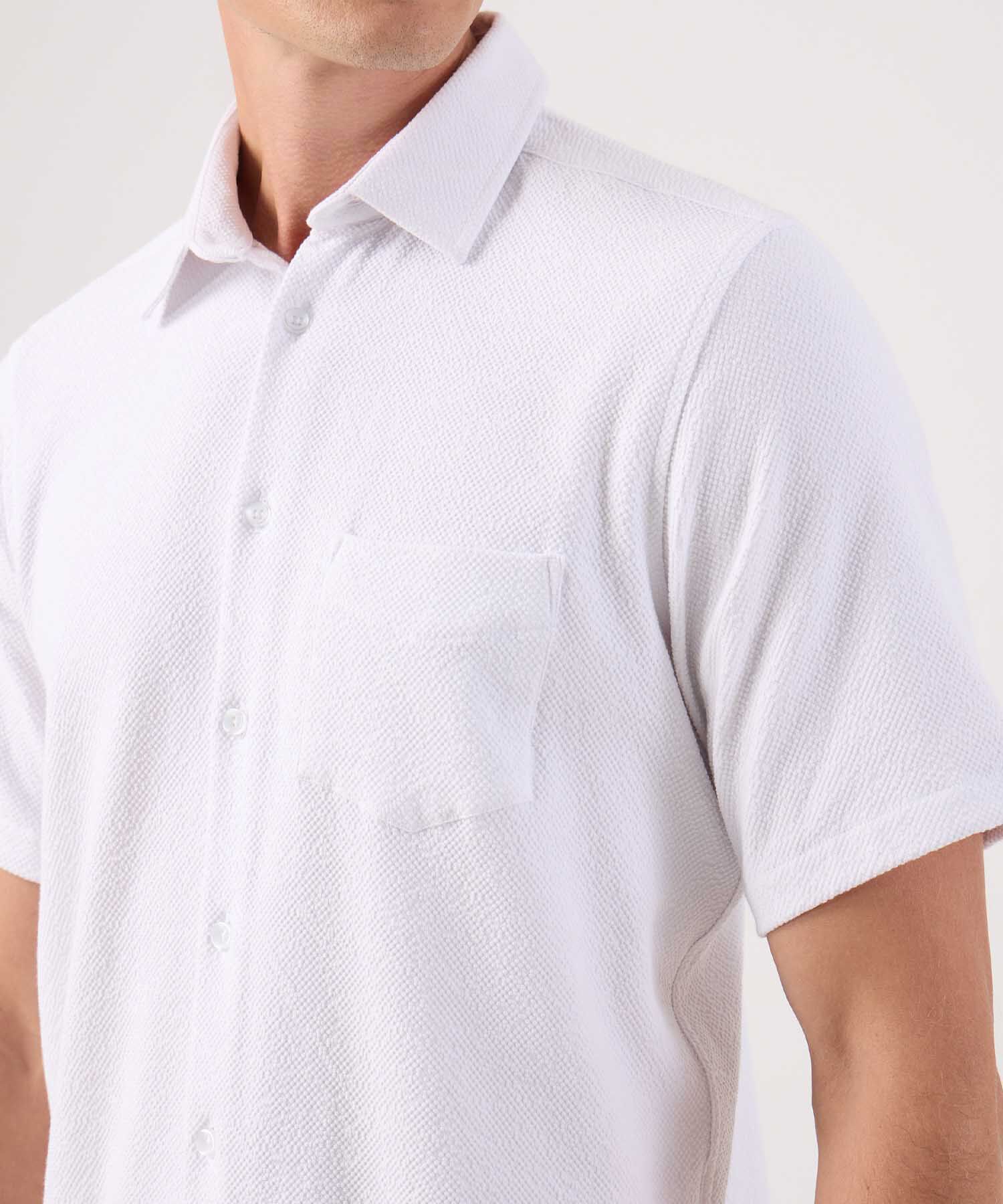 Camisa Texturizada Con Bolsillo