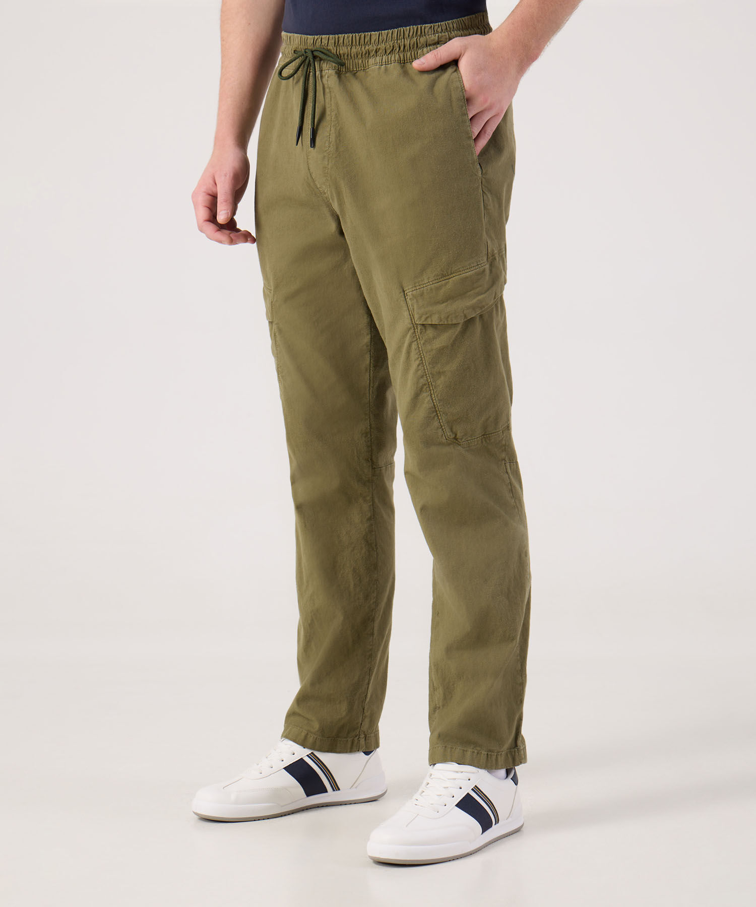 Jogger unicolor con cinta para ajustar 