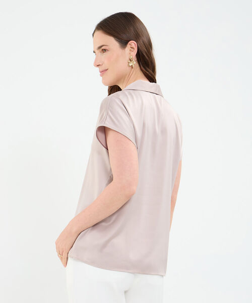 Blusa manga corta corrida unicolor en satin para mujer