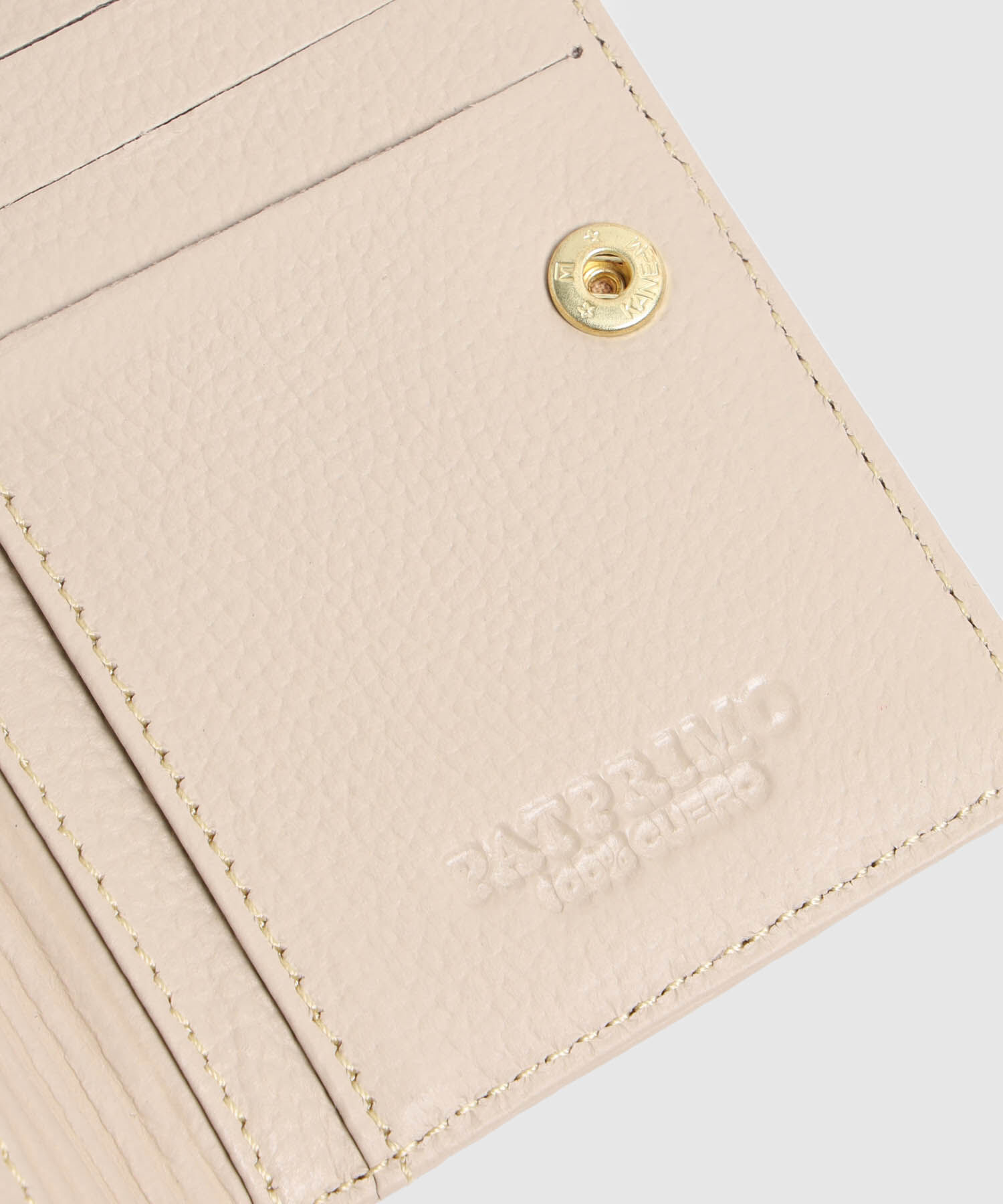 Billetera Unicolor Con Boton 