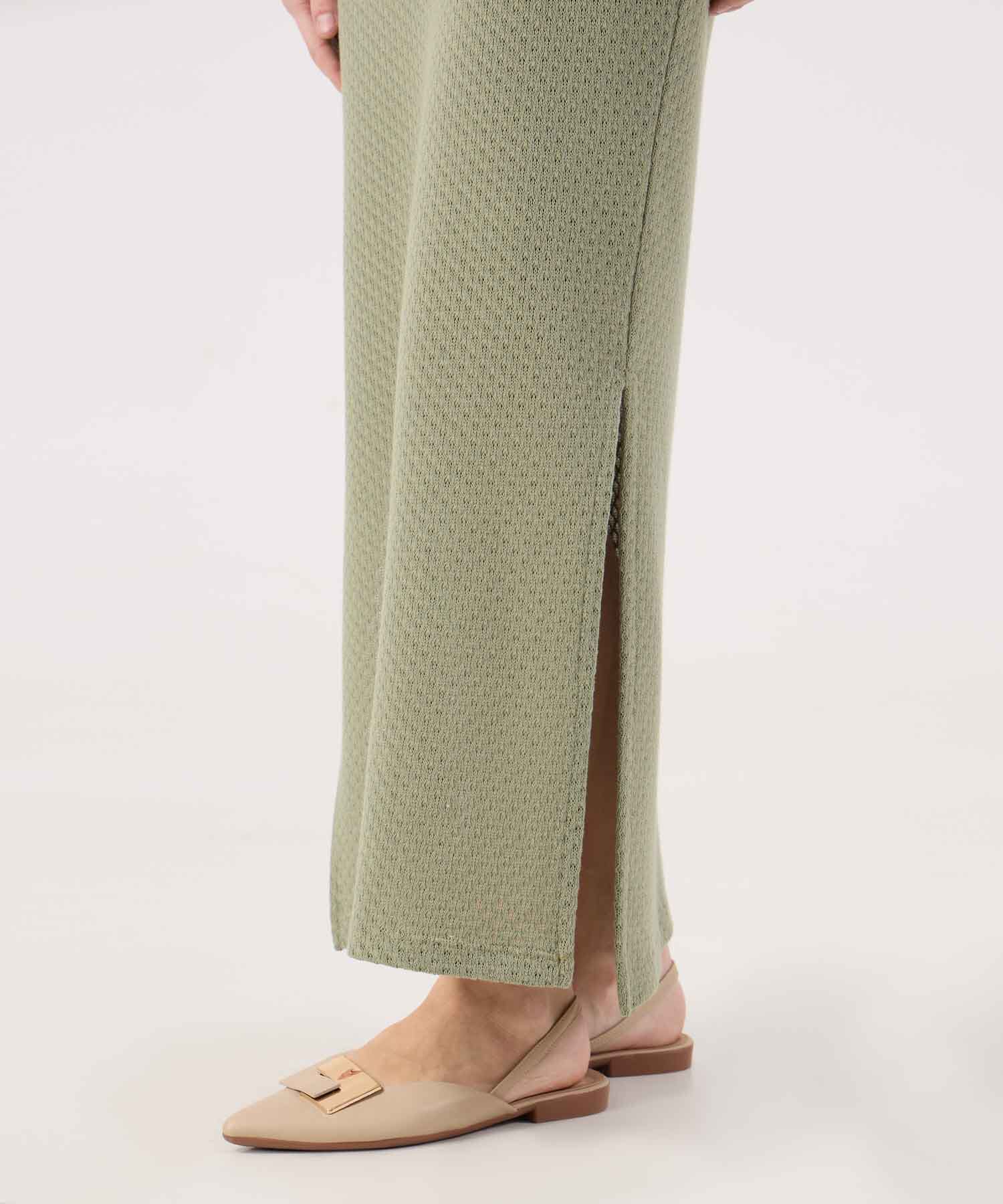 Falda Texturizada Con Abertura