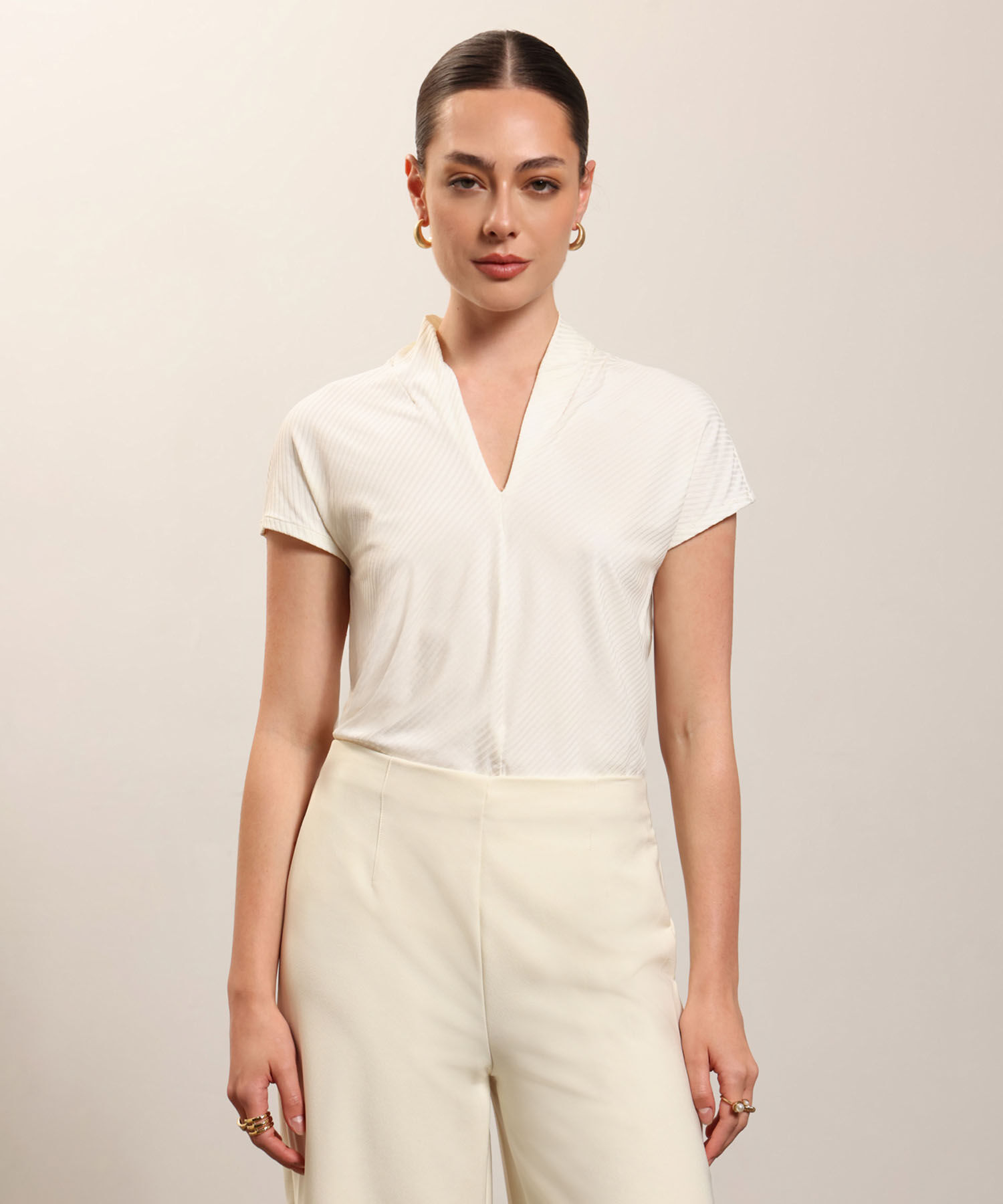 Camistea Texturizada Cuello V